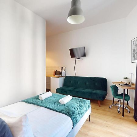 Family House Near The Market Square -Perfect For Family & Business Stays - Ksiecia Witolda Street 500 Steps To Market Square - 2 Bedrooms,2 Parking Places Wrocław Zewnętrze zdjęcie