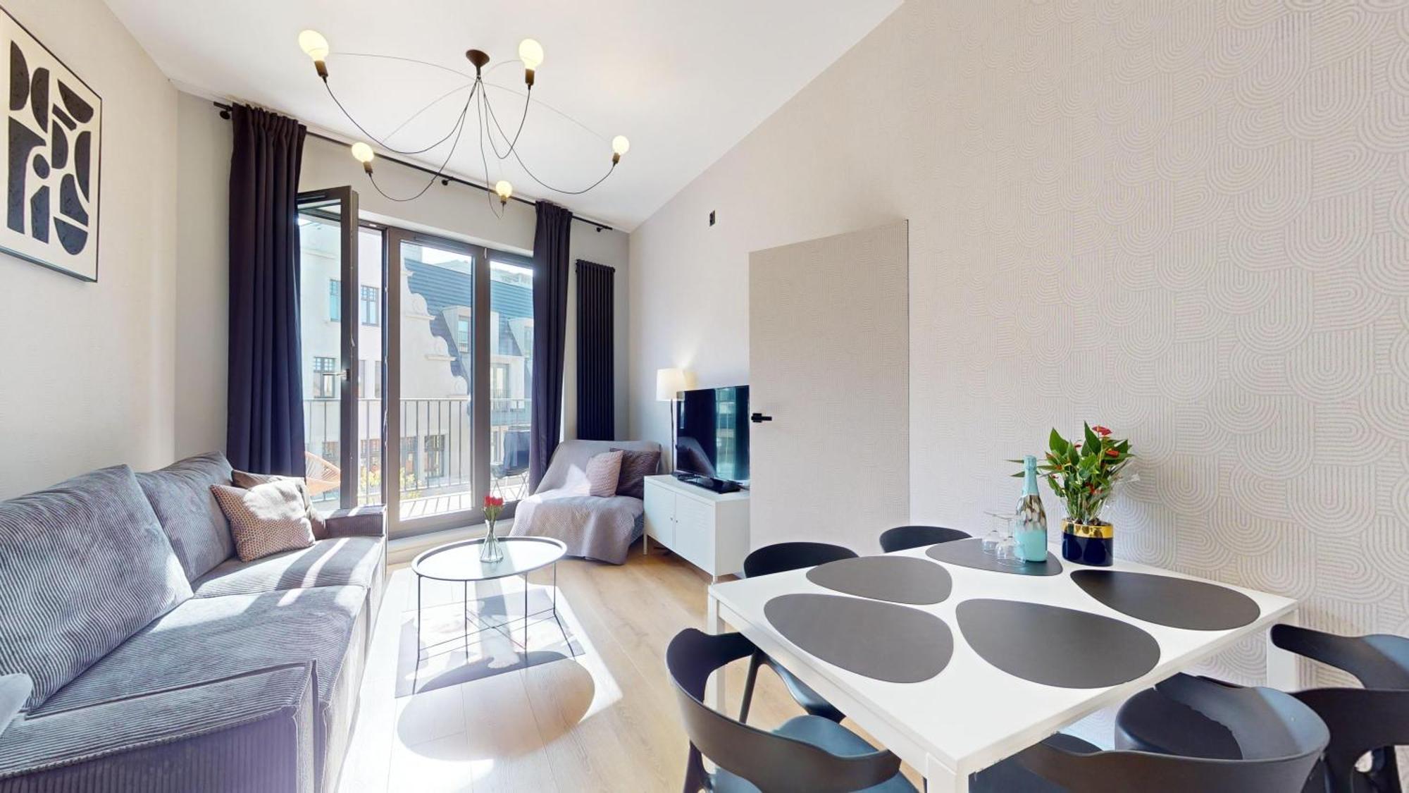 Family House Near The Market Square -Perfect For Family & Business Stays - Ksiecia Witolda Street 500 Steps To Market Square - 2 Bedrooms,2 Parking Places Wrocław Zewnętrze zdjęcie