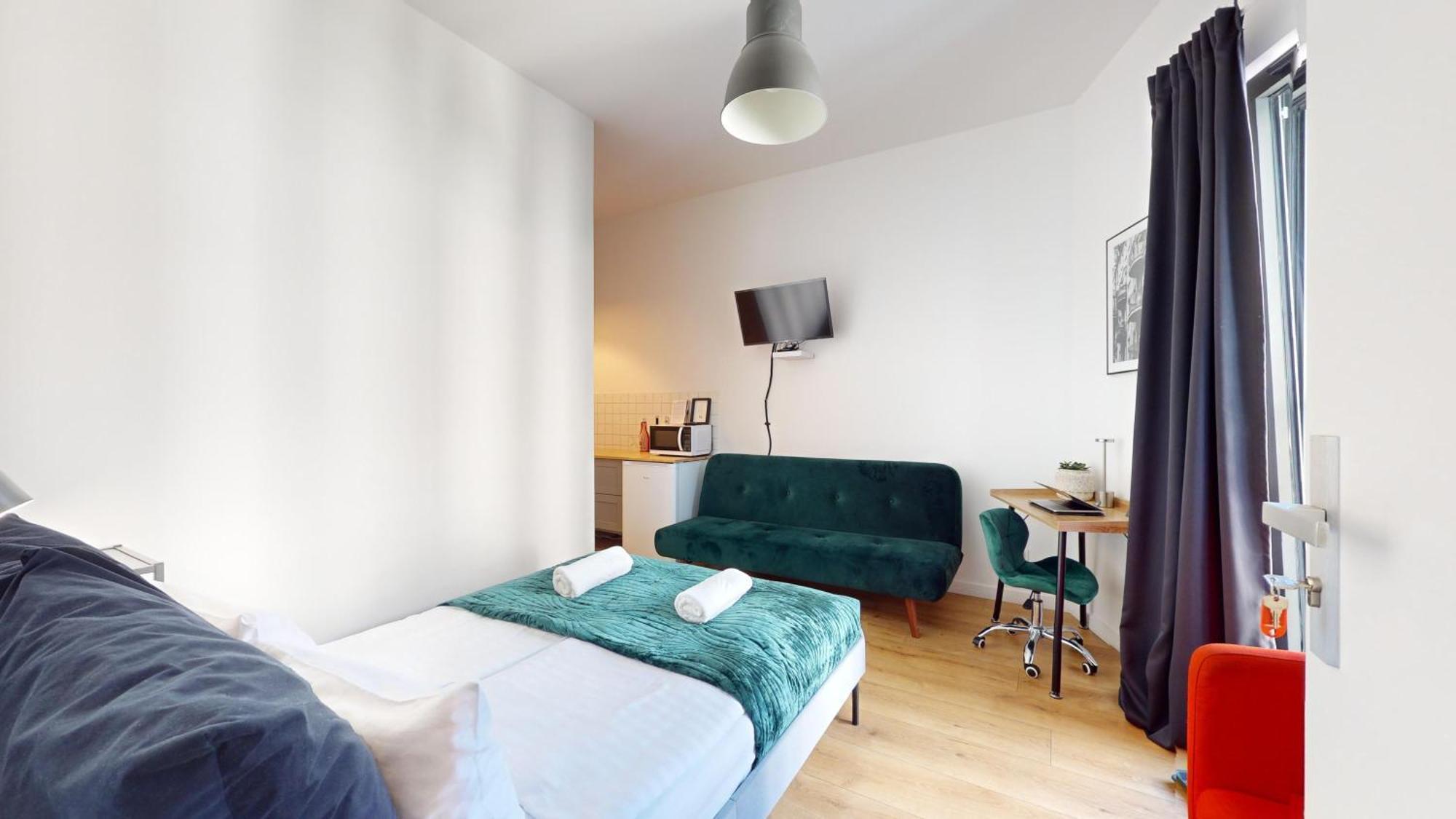 Family House Near The Market Square -Perfect For Family & Business Stays - Ksiecia Witolda Street 500 Steps To Market Square - 2 Bedrooms,2 Parking Places Wrocław Zewnętrze zdjęcie
